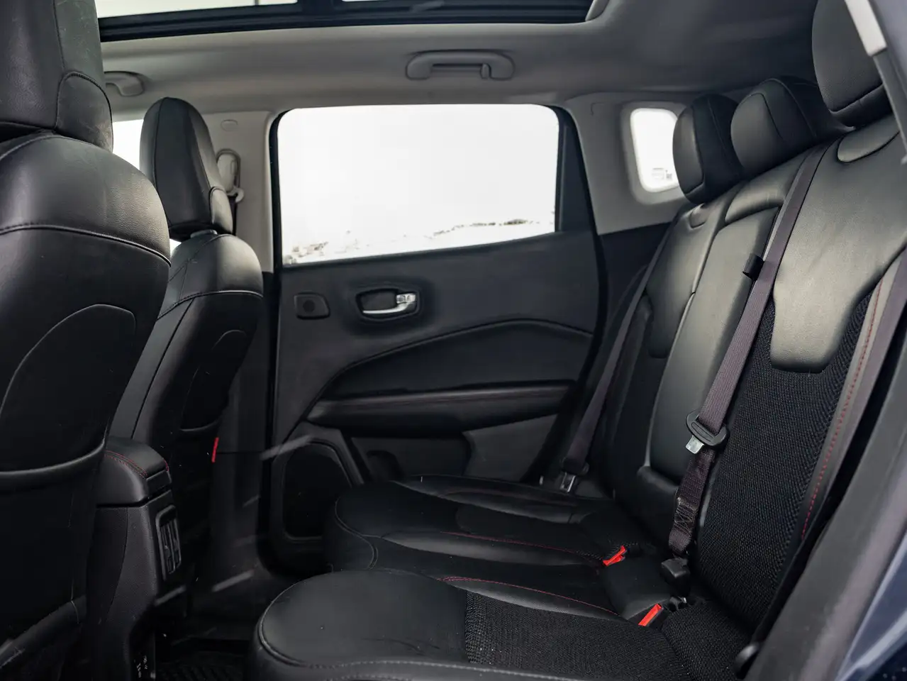 Jeep Compass photo Jeep Compass