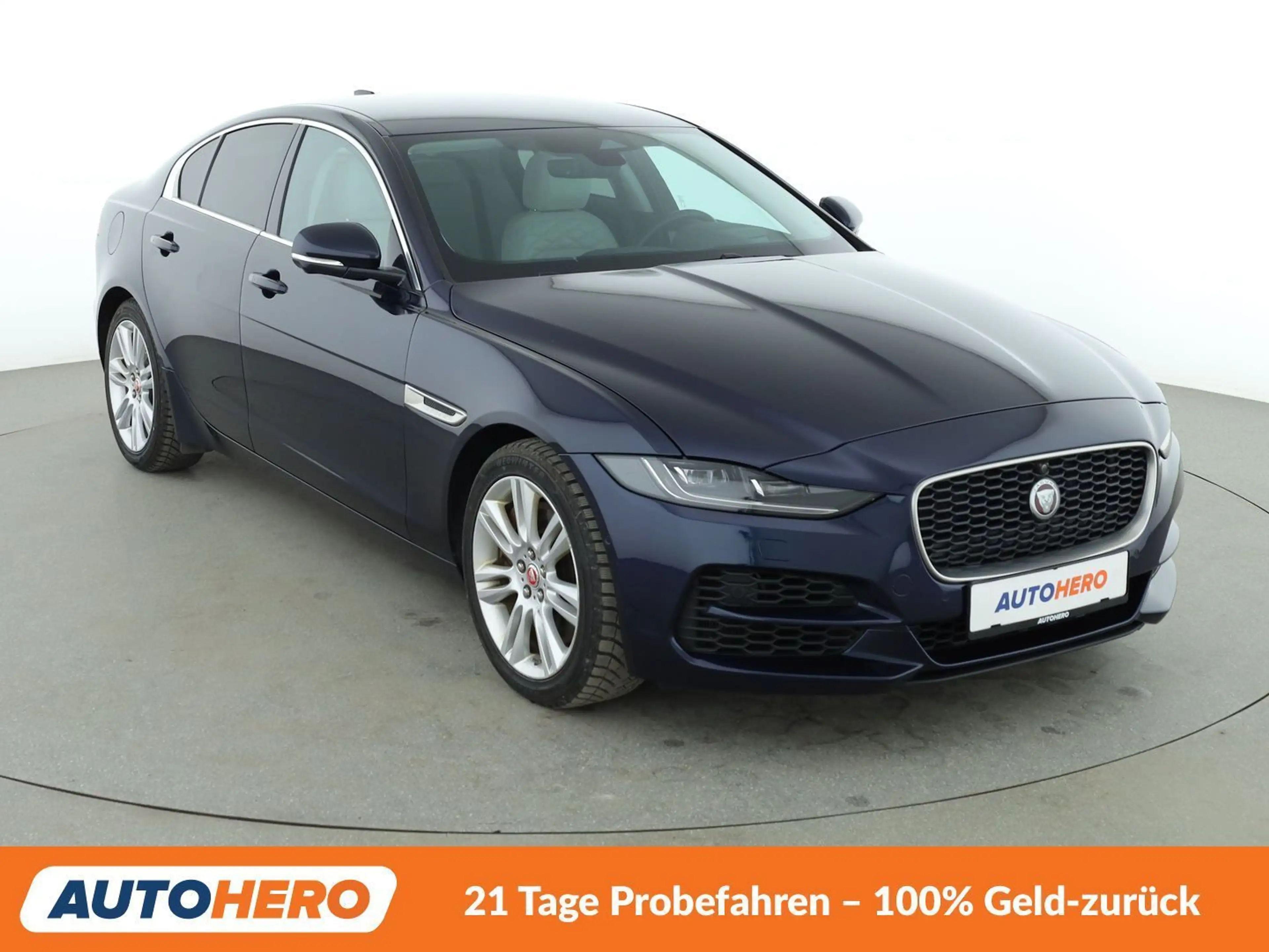 Jaguar XE 25t HSE Aut.*NAV*HUD*MATRIX*ACC*360CAM*PDC*SHZ* — photo 8