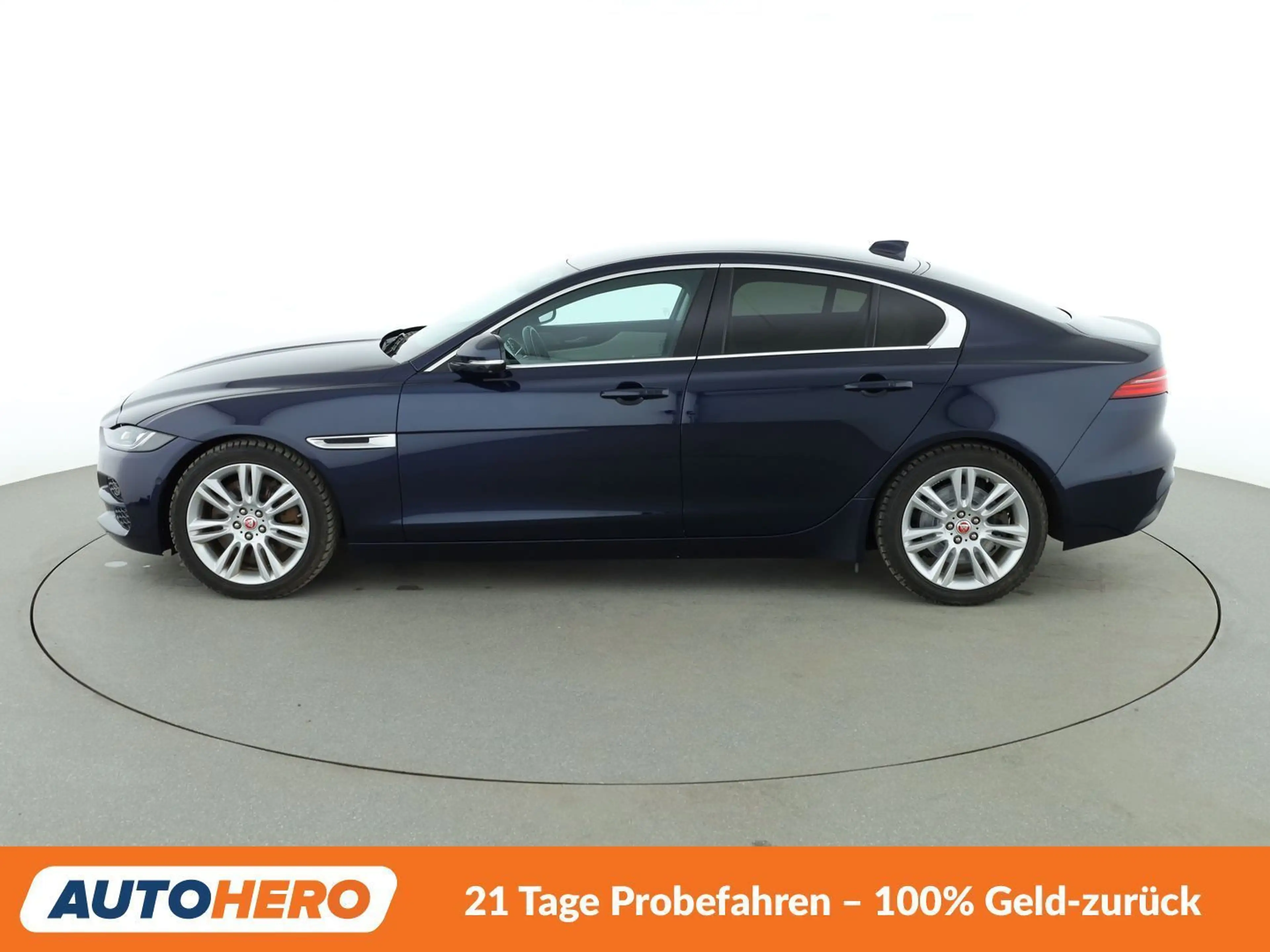 Jaguar XE 25t HSE Aut.*NAV*HUD*MATRIX*ACC*360CAM*PDC*SHZ* — photo 3