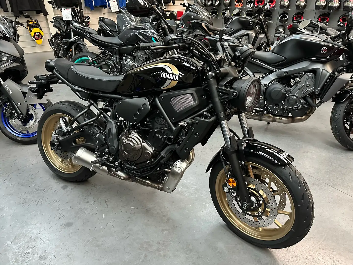 Yamaha XSR 700 HISTORIC white Nero - 1