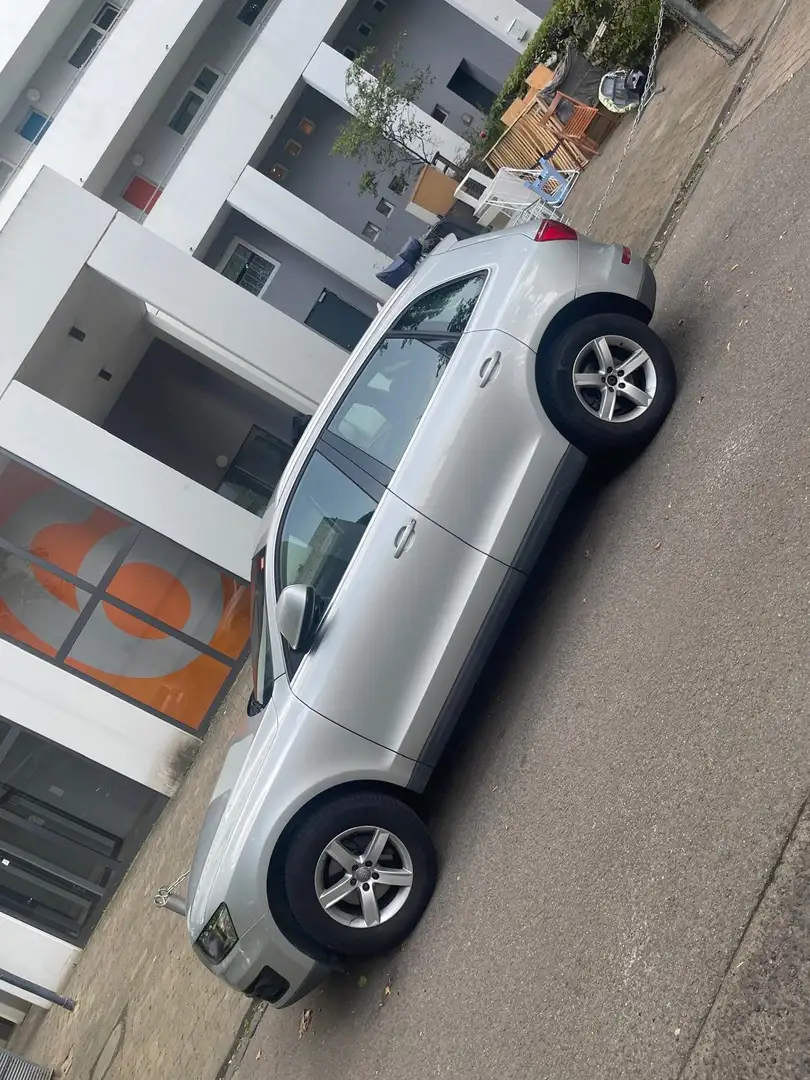 Audi Q5 2.0 TDI quattro Stronic Grau - 2