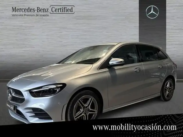 Mercedes-Benz C 320 250 e con tecnologia hibrida eq