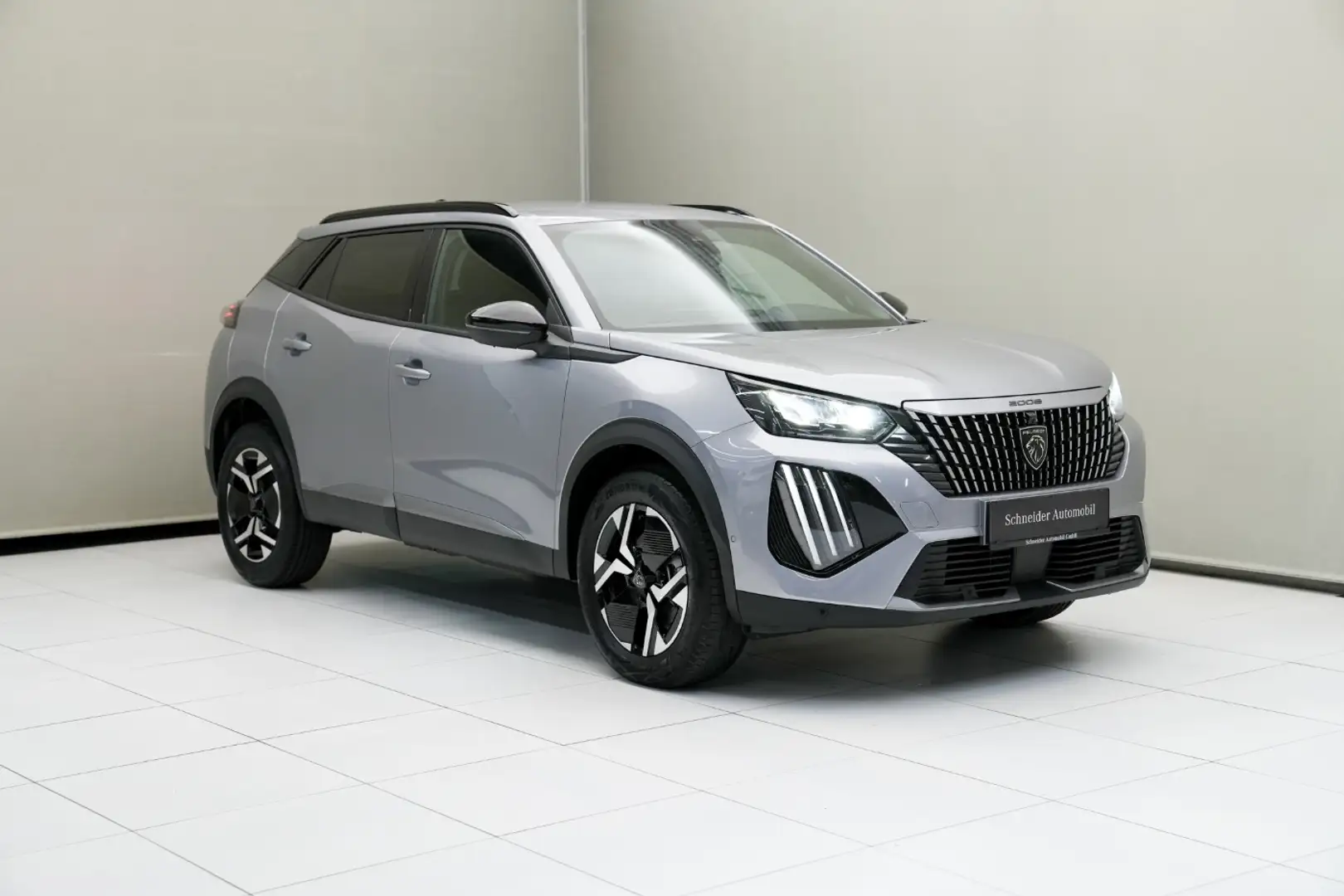 Peugeot 2008 1.2 Hybrid 136 Allure (EURO 6e) Navi PDC Grijs - 1