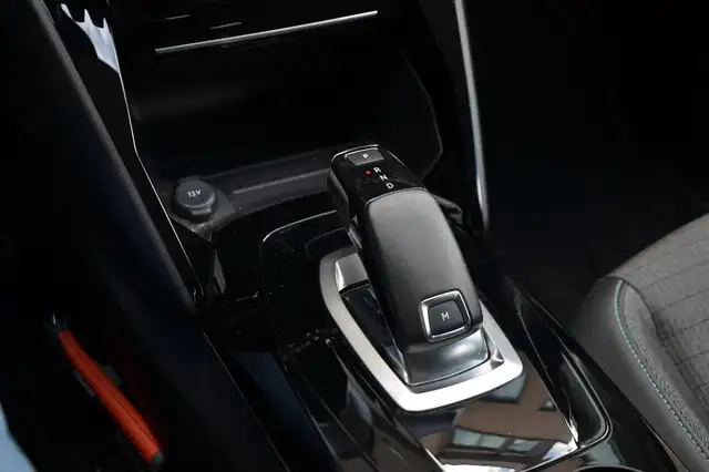 Peugeot 208 view 15