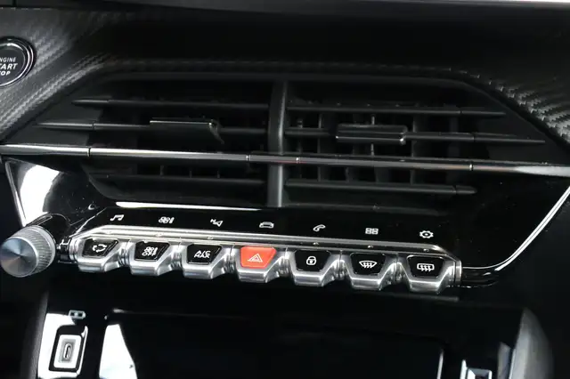 Peugeot 208 view 14