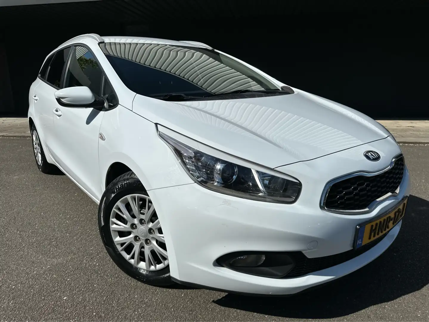 Kia Ceed SW / cee'd SW Sportswagon 1.4 CVVT Wit - 1