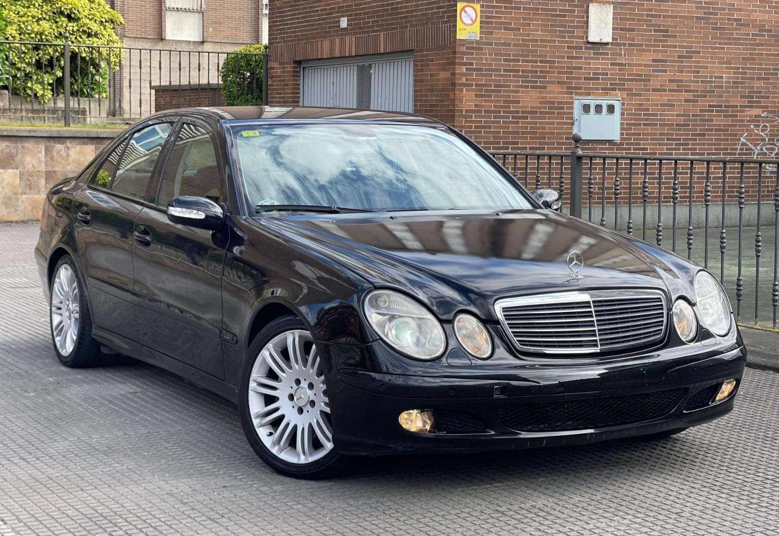 Mercedes-Benz E 350 Aut. - foto 1