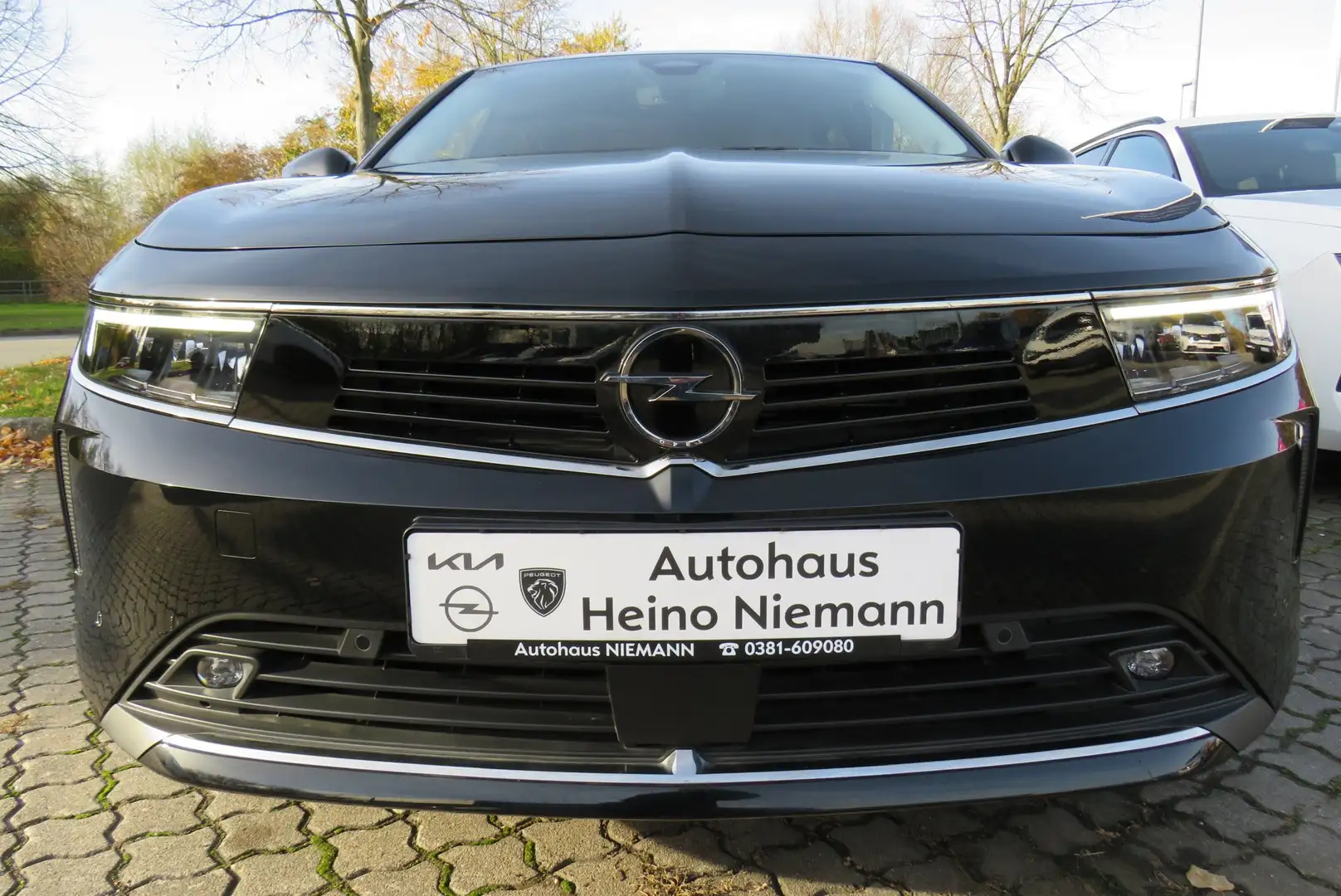 Opel Astra Business Elegance *RFK*NAVI*DAB*SH*LRheiz*LM*LED* Noir - 1