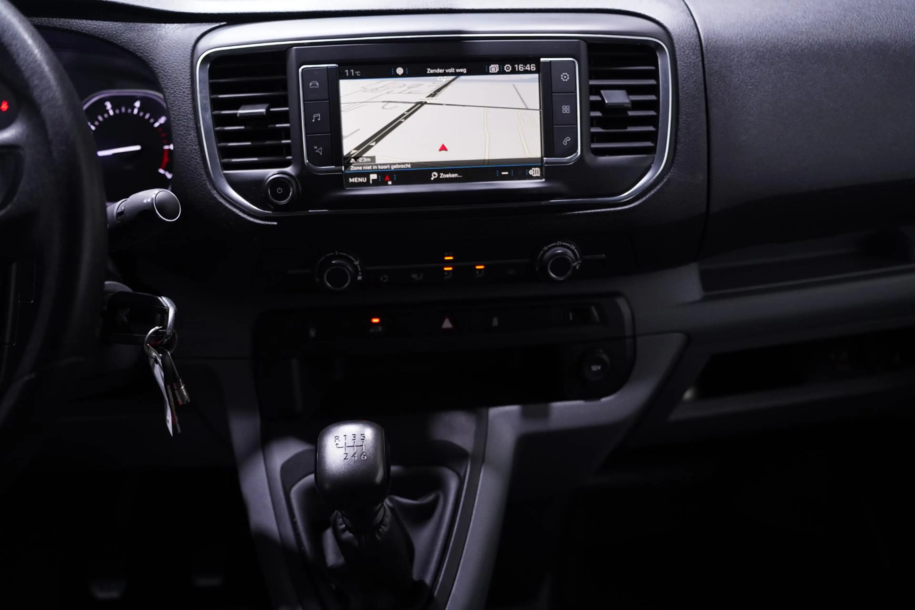 Peugeot Expert 2.0 HDI 122 pk L3 Navi, Trekhaak, 17" LMV Airco, P — photo 31