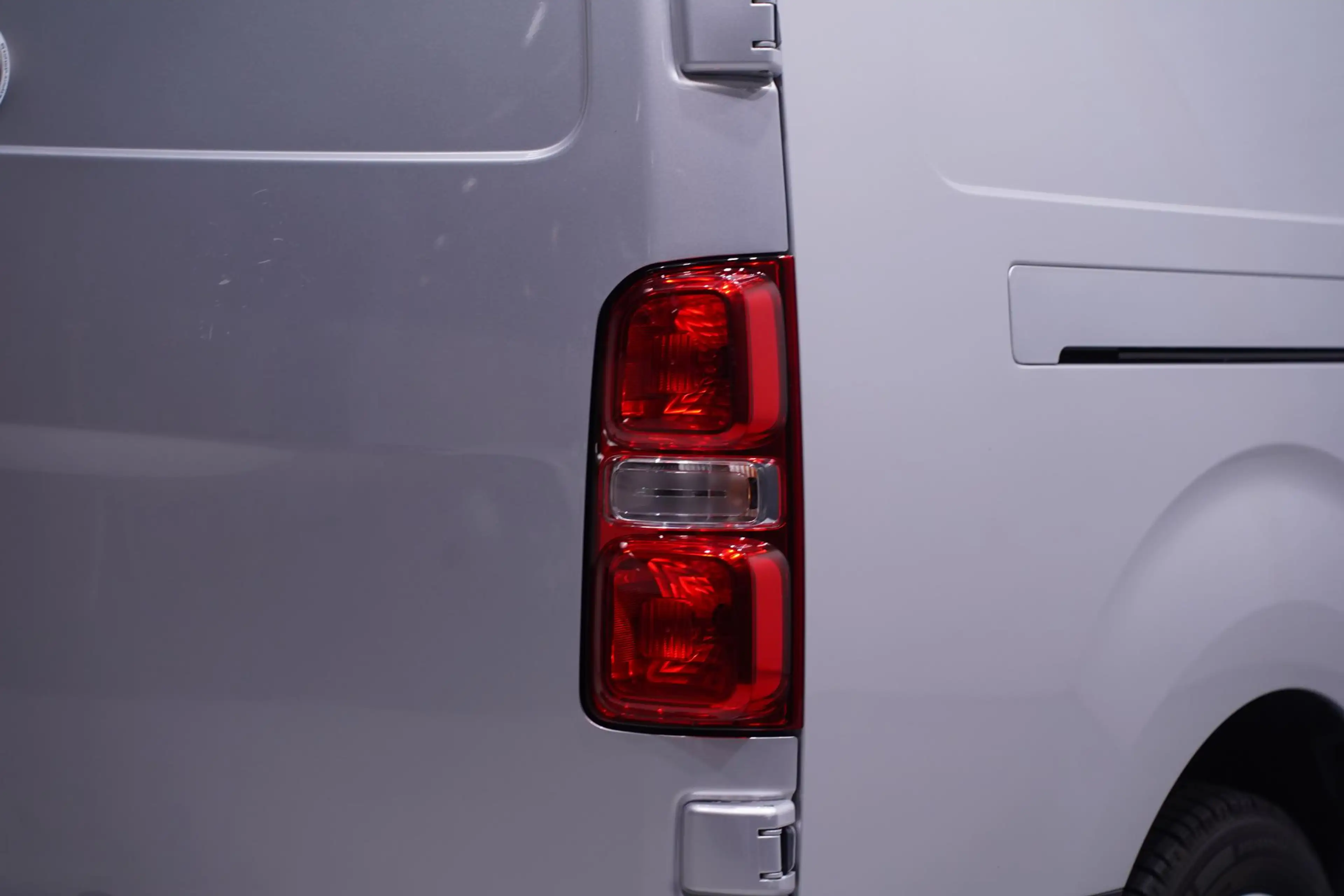 Peugeot Expert 2.0 HDI 122 pk L3 Navi, Trekhaak, 17" LMV Airco, P — photo 11