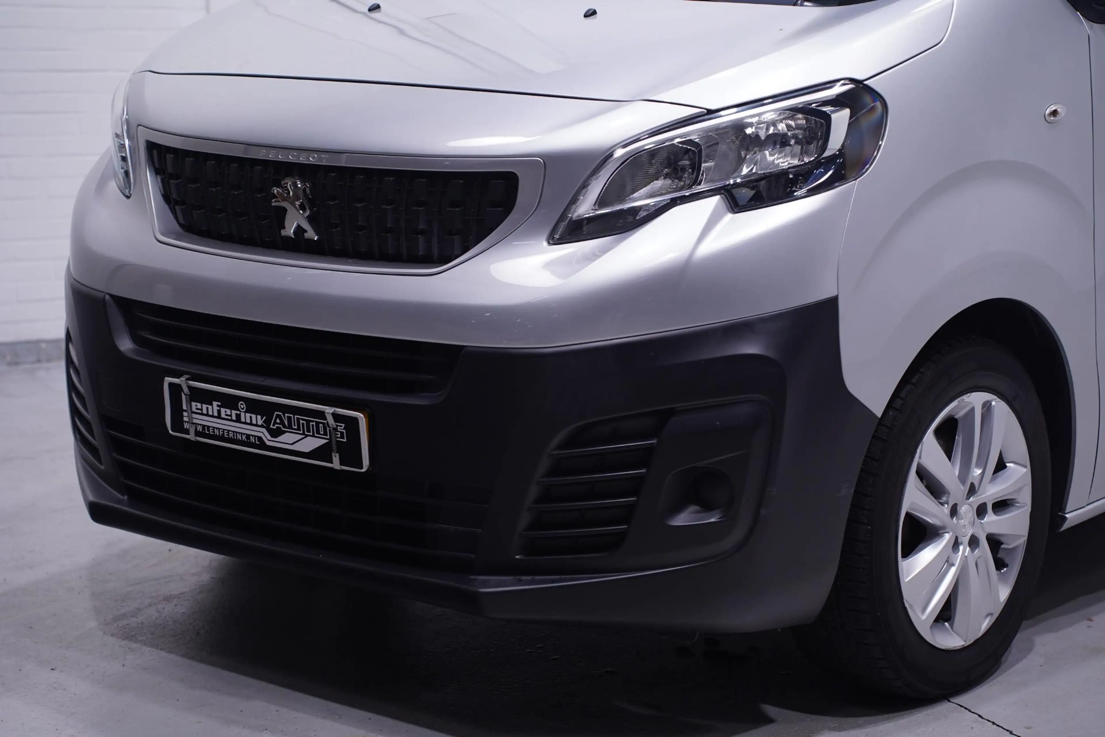 Peugeot Expert 2.0 HDI 122 pk L3 Navi, Trekhaak, 17" LMV Airco, P — photo 16