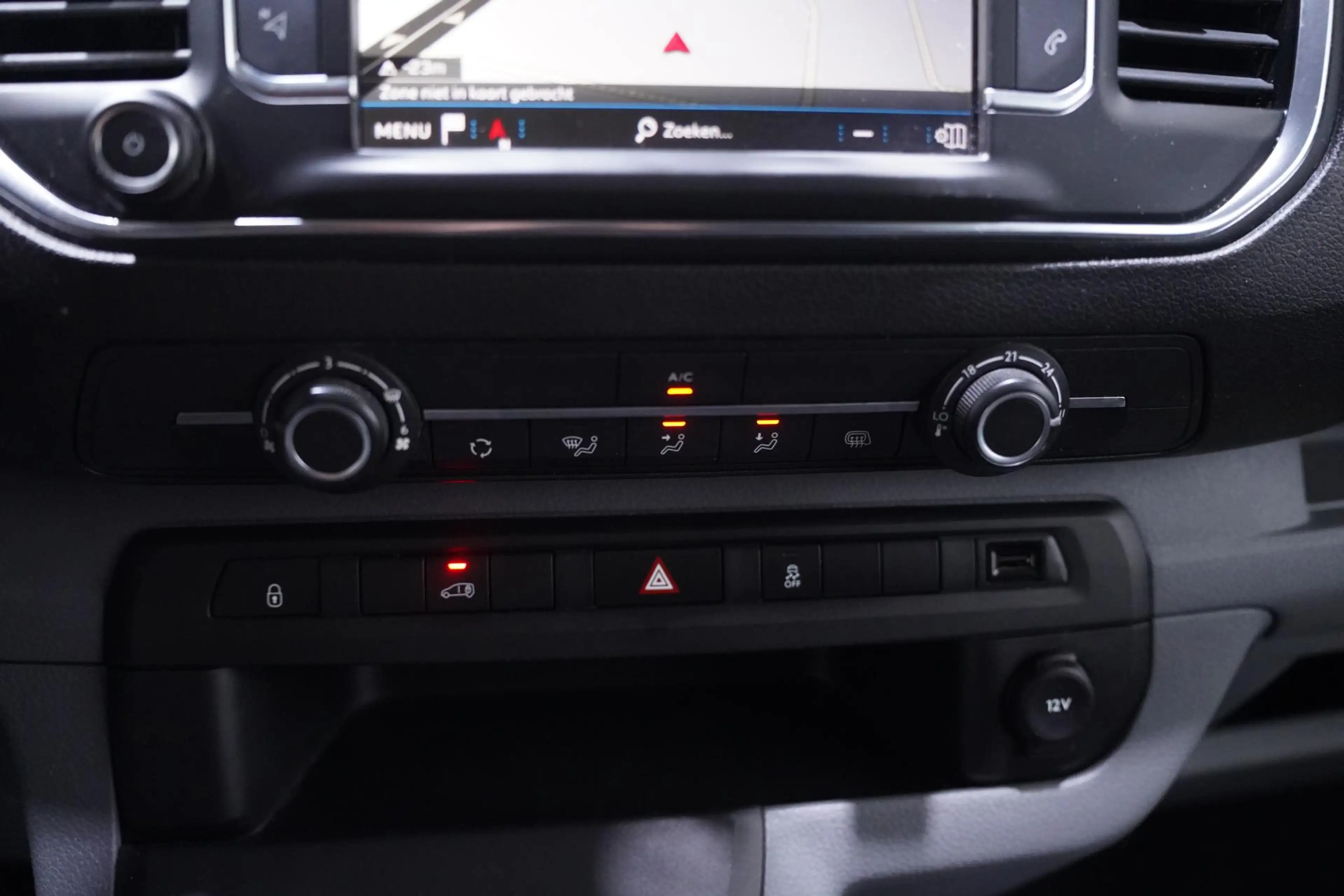 Peugeot Expert 2.0 HDI 122 pk L3 Navi, Trekhaak, 17" LMV Airco, P — photo 40