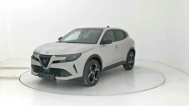 Alfa Romeo Junior 1.2 ibrida Ti 145cv edct6