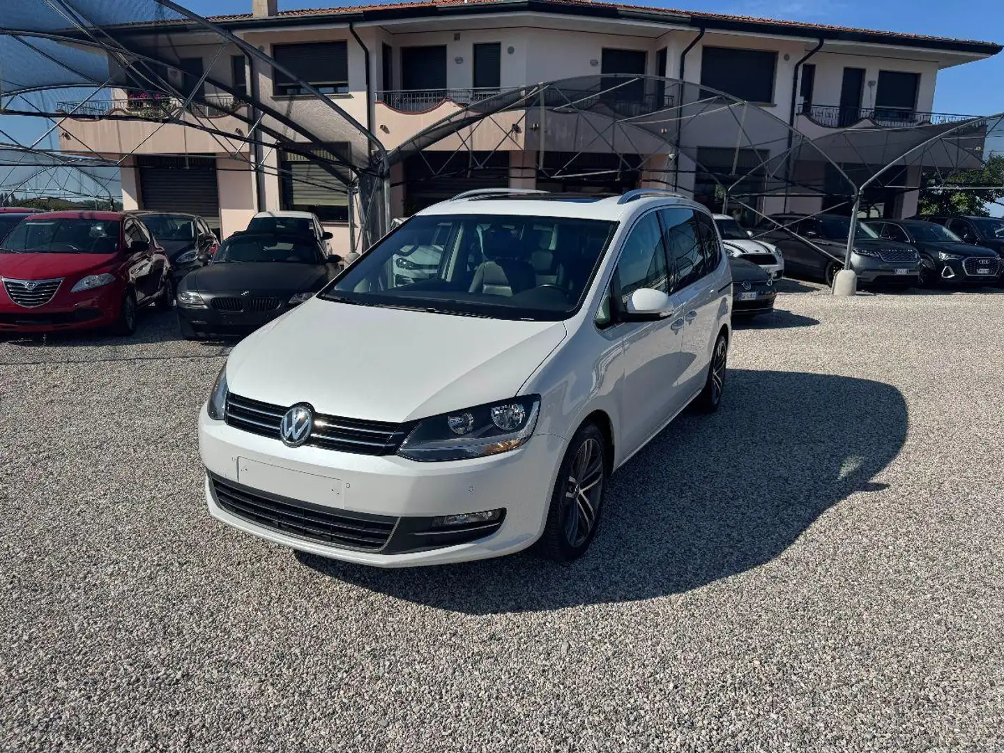 Volkswagen Sharan 2.0 TDI 184CV DSG Highline BMT Bianco - 2
