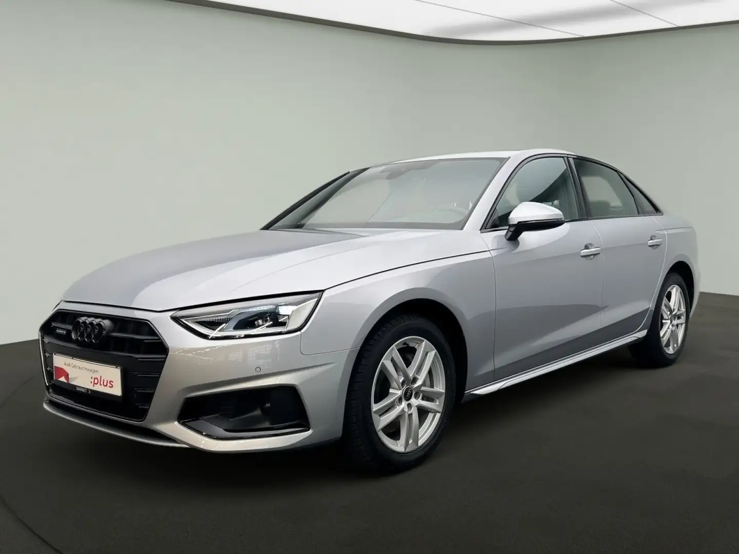 Audi A4 Advanced 40 TDI quattro*Navi*PDC*Vi Zwart - 2