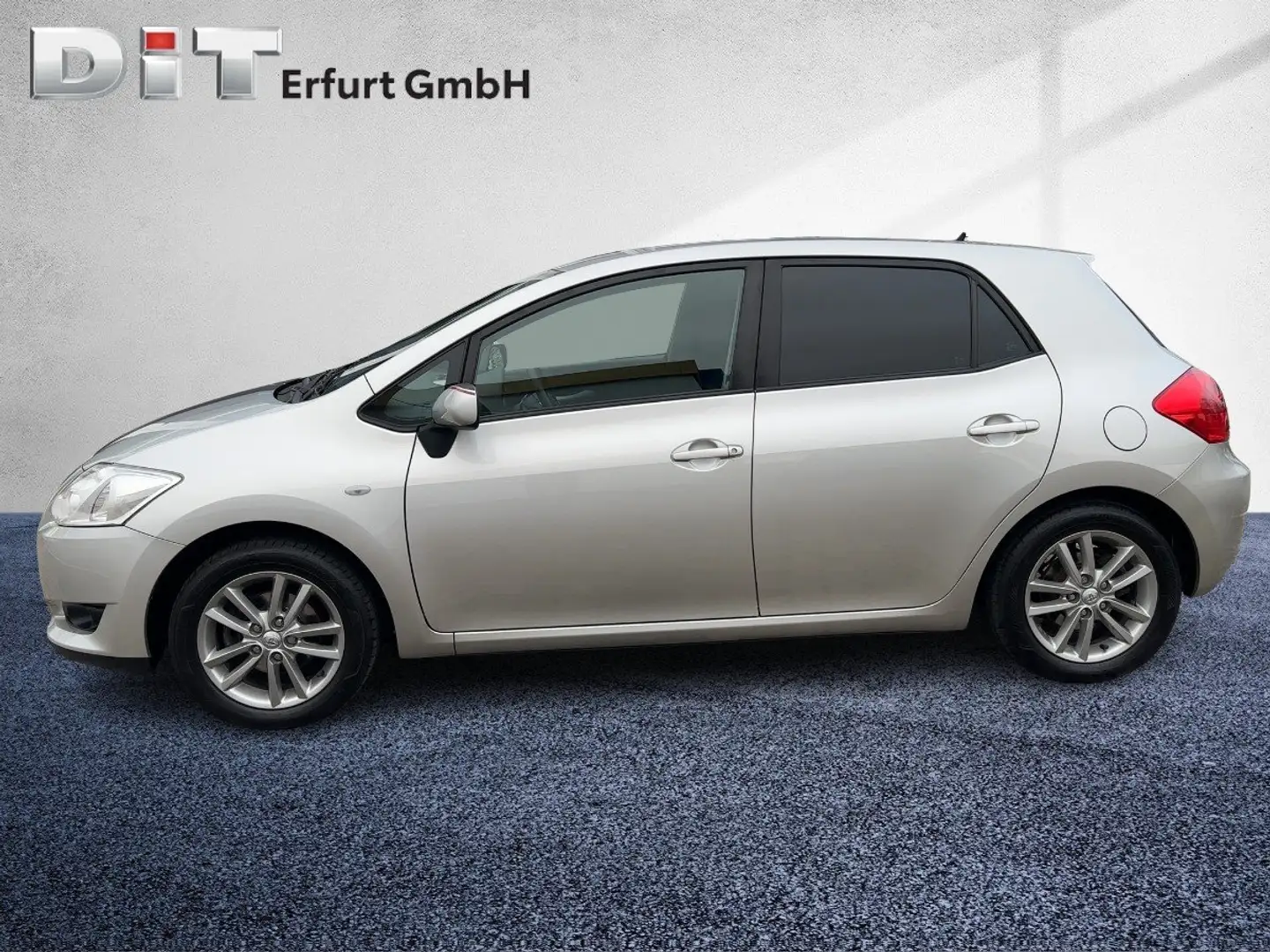 Toyota Auris 1.6 Team LM + PDC Klima ZV mit FB Silber - 2