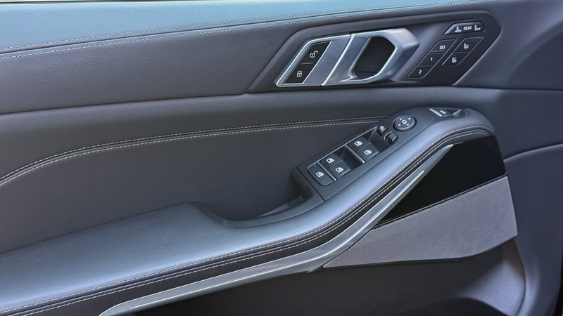 BMW X7 xDrive40d — photo 12