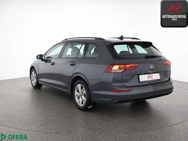 Volkswagen Golf view 3