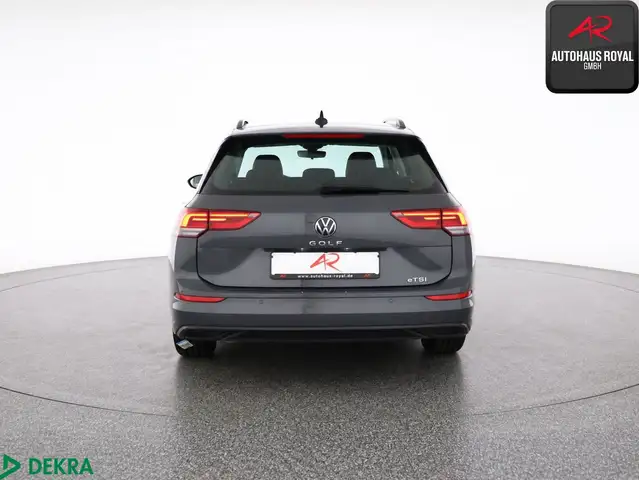 Volkswagen Golf view 4