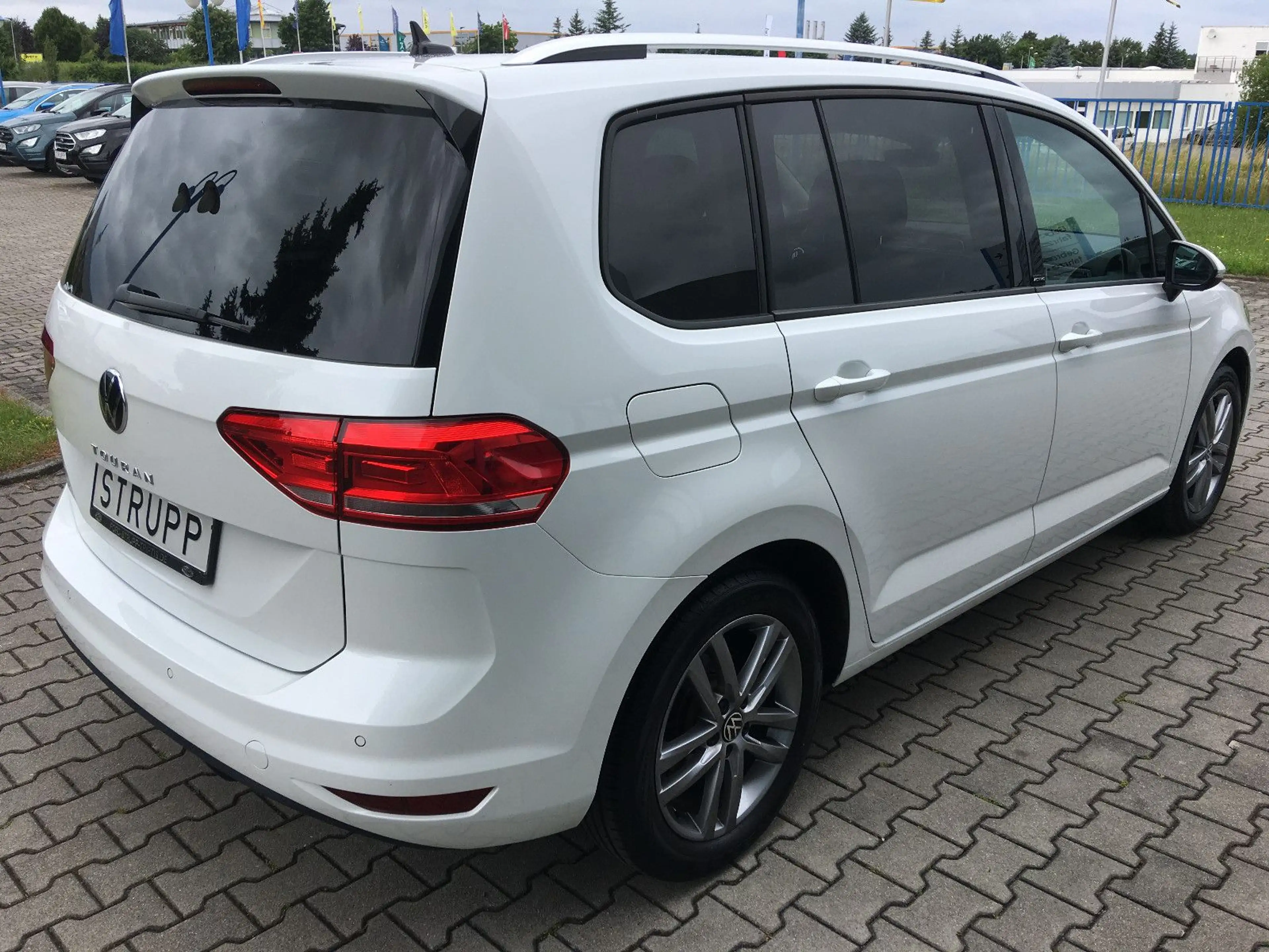 Volkswagen Touran Active 2,0 Active Standhz./LED/ACC/7Sitze — photo 5