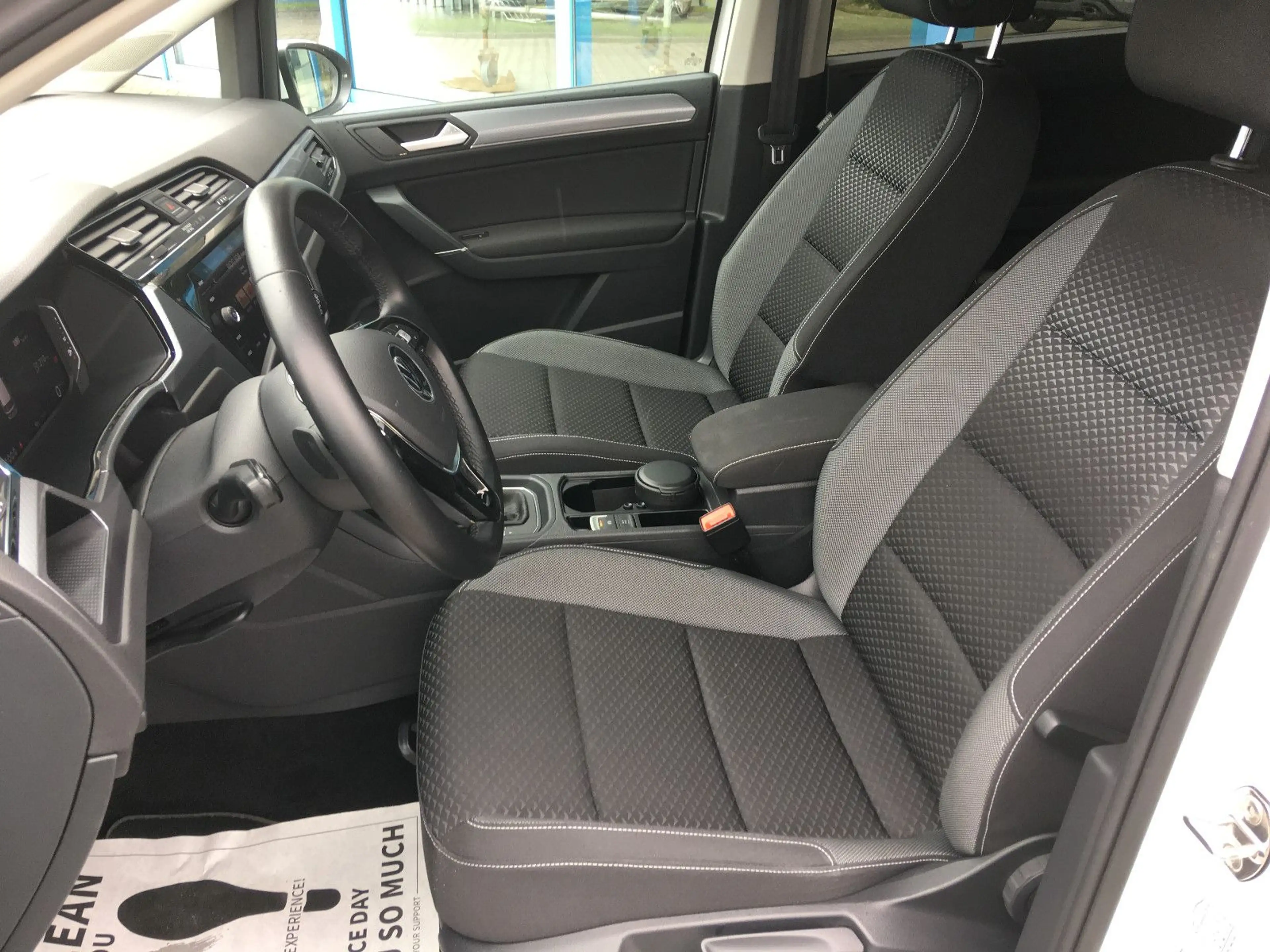 Volkswagen Touran Active 2,0 Active Standhz./LED/ACC/7Sitze — photo 12