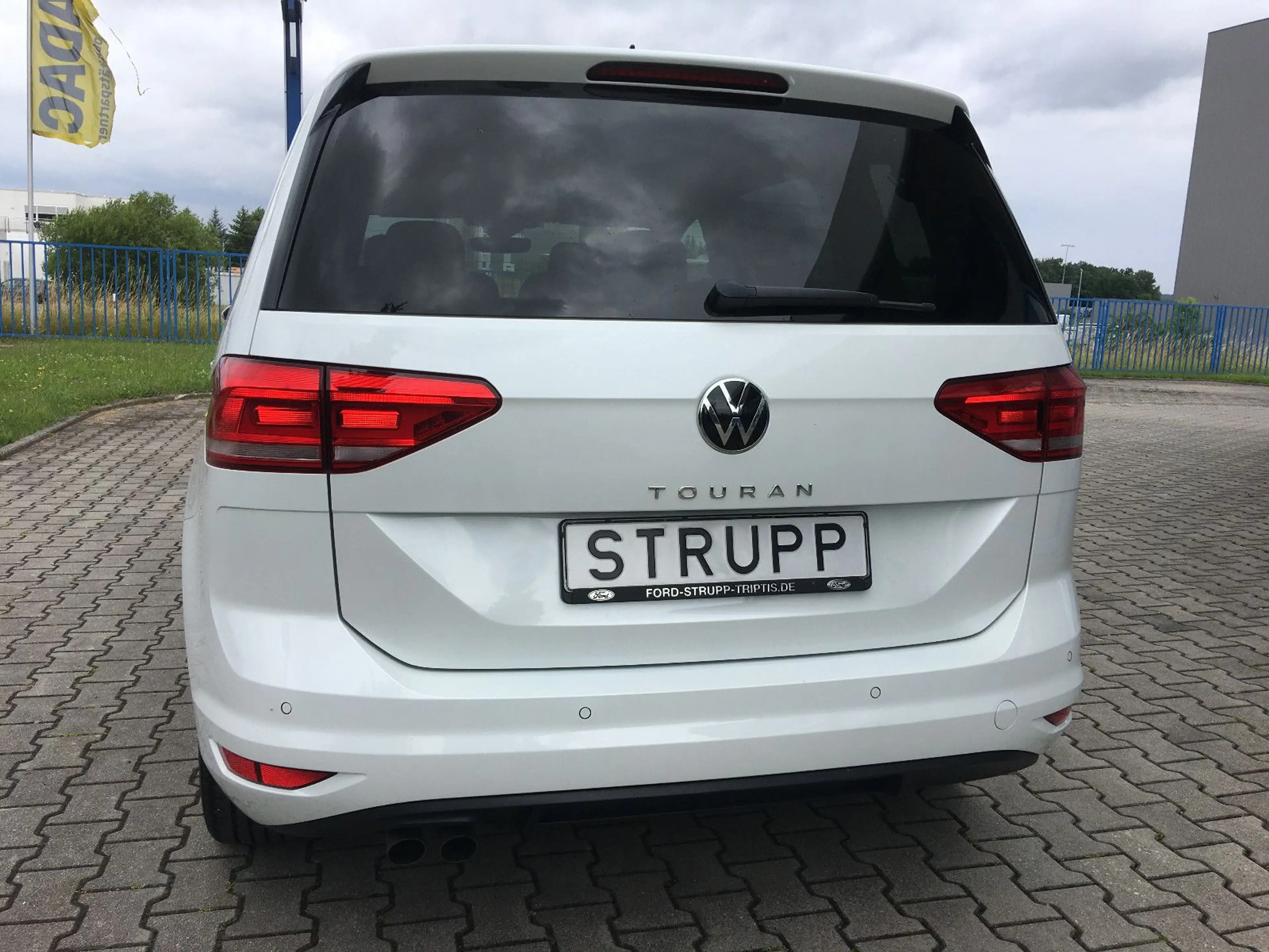 Volkswagen Touran Active 2,0 Active Standhz./LED/ACC/7Sitze — photo 4