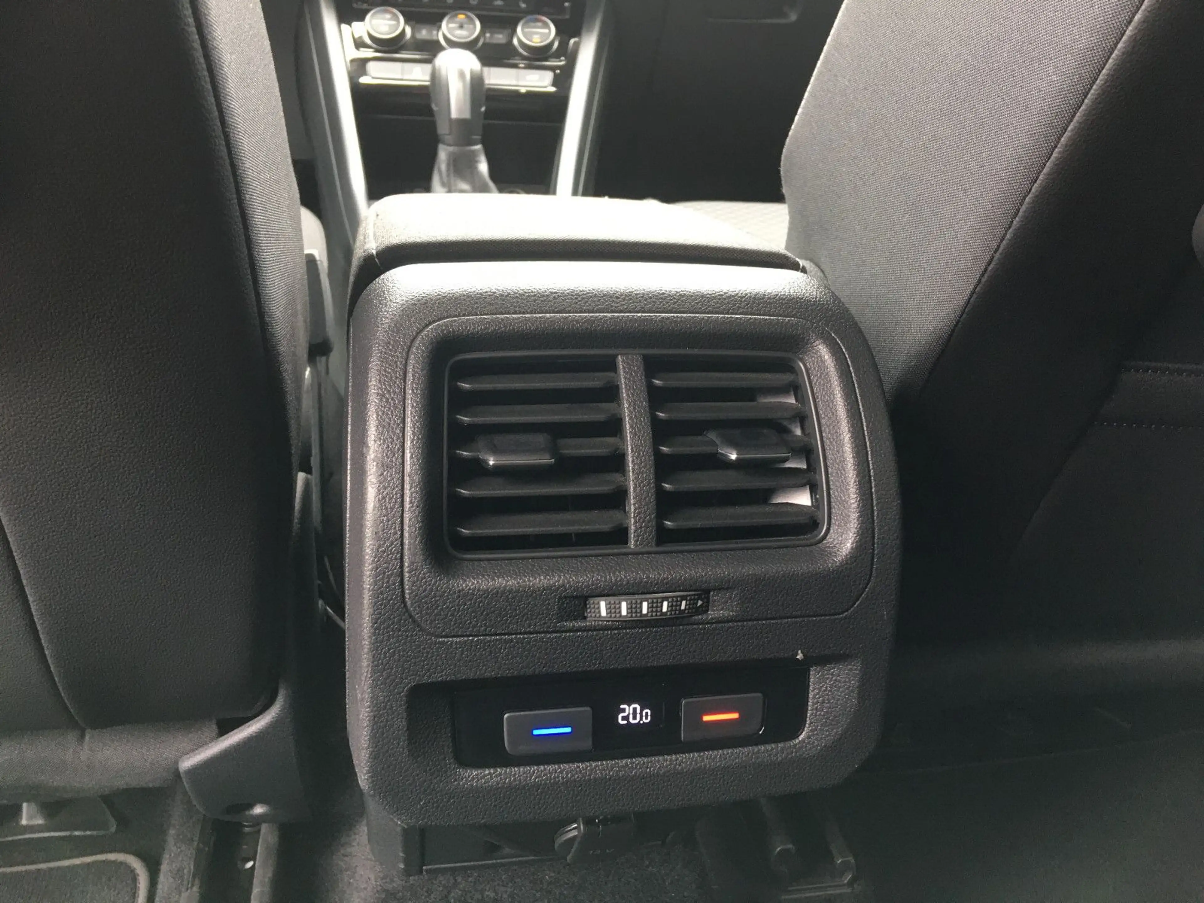 Volkswagen Touran Active 2,0 Active Standhz./LED/ACC/7Sitze — photo 14