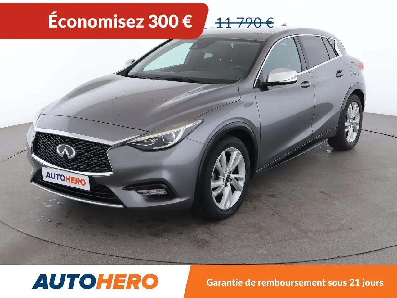 Infiniti Q30