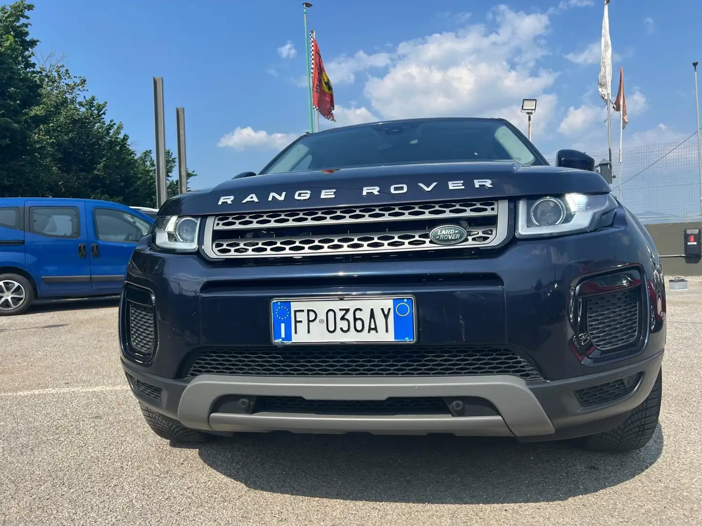Land Rover Range Rover Evoque Range Rover Evoque 5p 2.0 td4 Pure  150cv auto Blu/Azzurro - 2