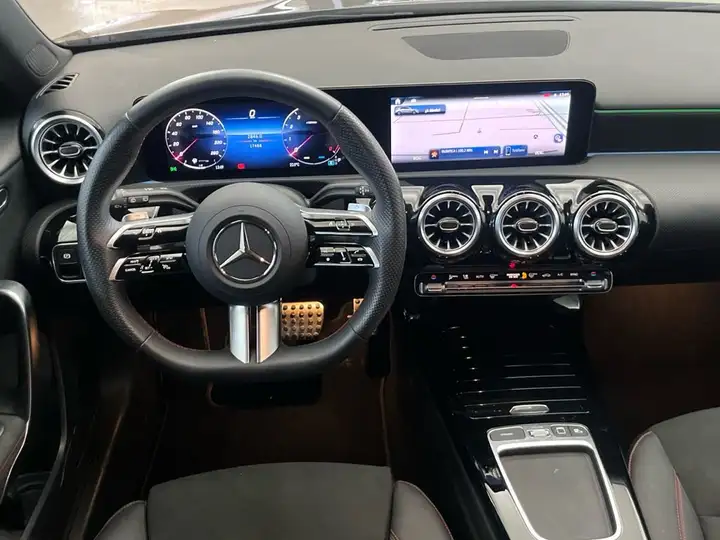 Mercedes-Benz Clase A 2025, foto 8