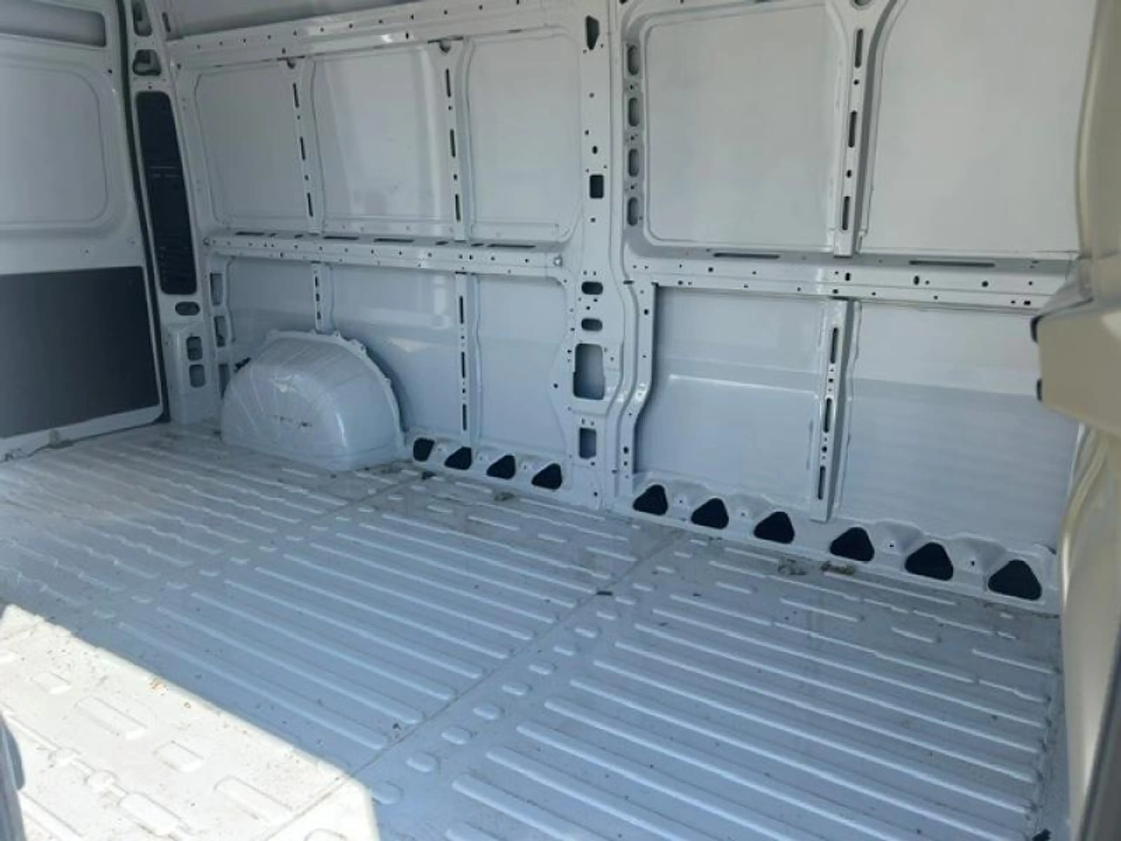 Peugeot Boxer & e- — photo 10