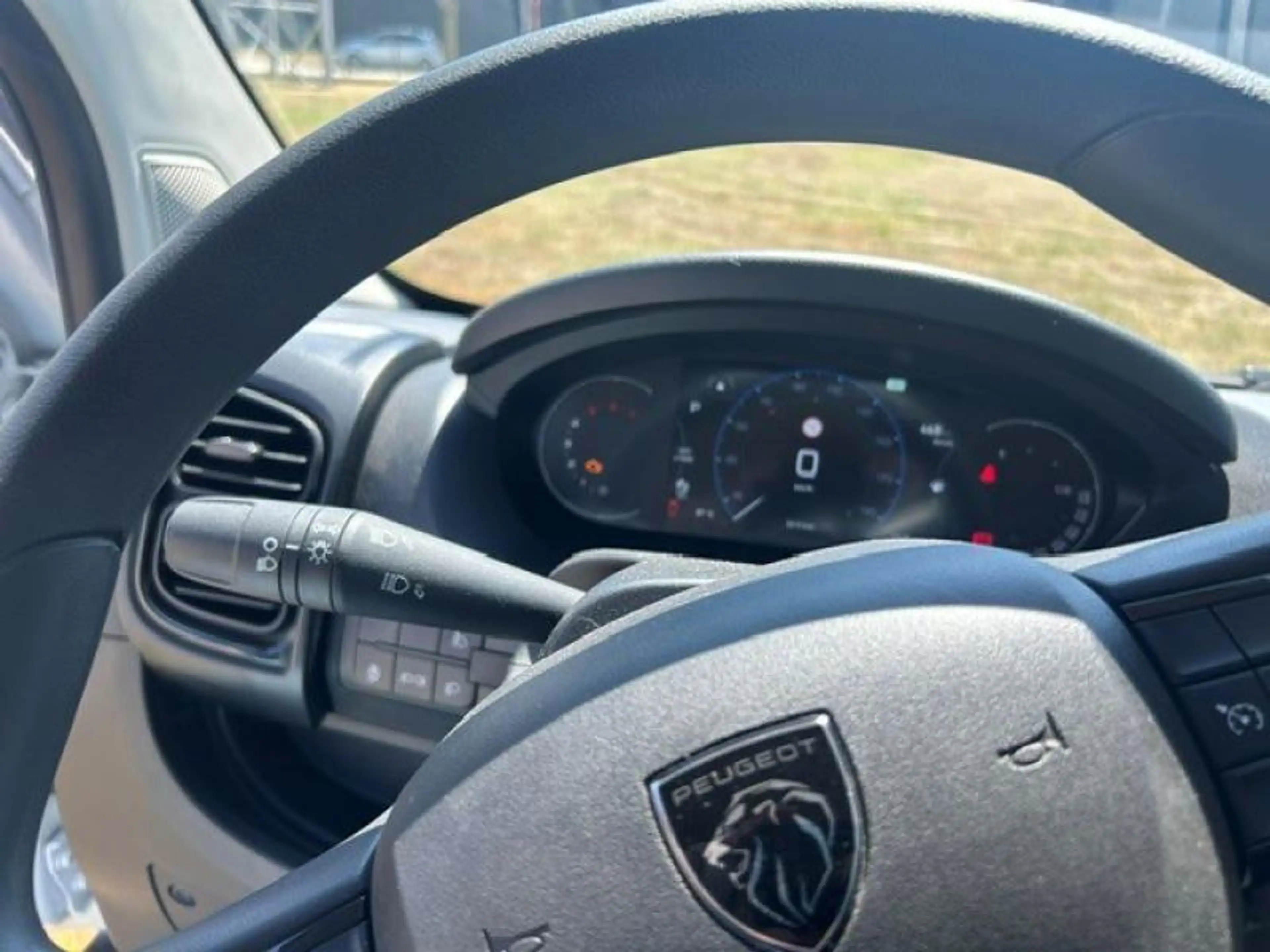 Peugeot Boxer & e- — photo 14