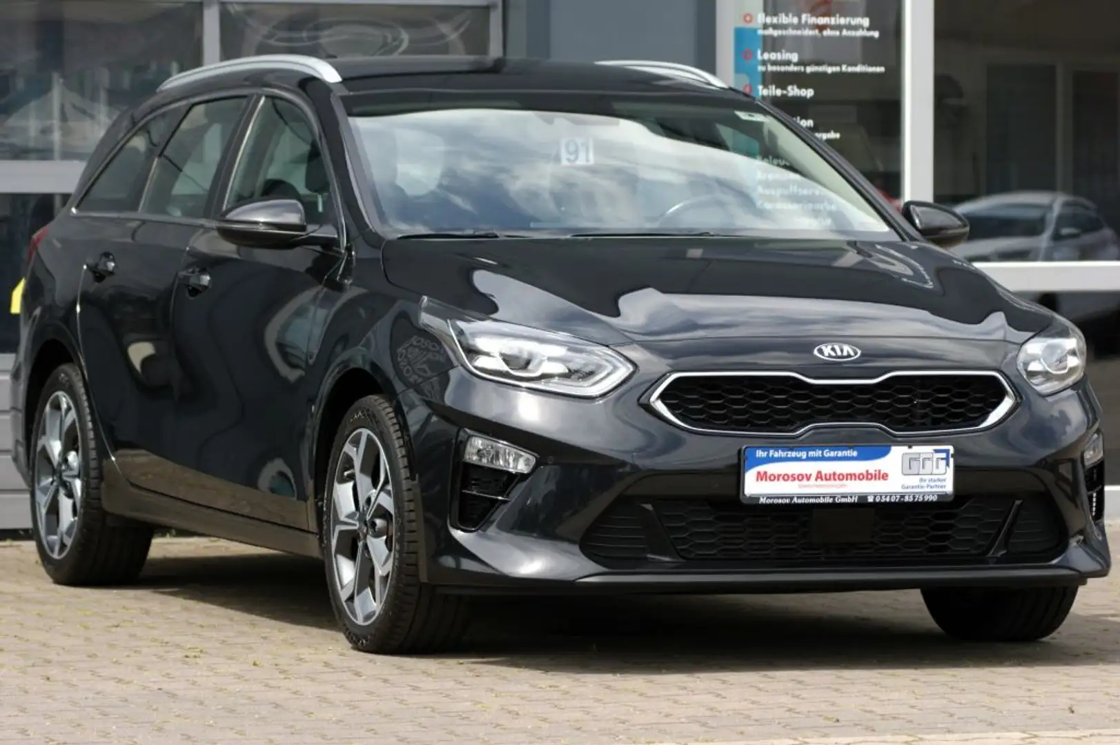 Kia Ceed / cee'd SW 1.6 CRDi DCT Spirit Schwarz - 2