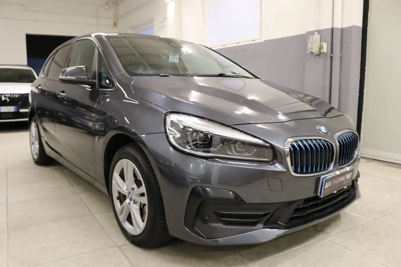 BMW 225 xe Active Tourer iPerformance Advantage aut. Gris - 1