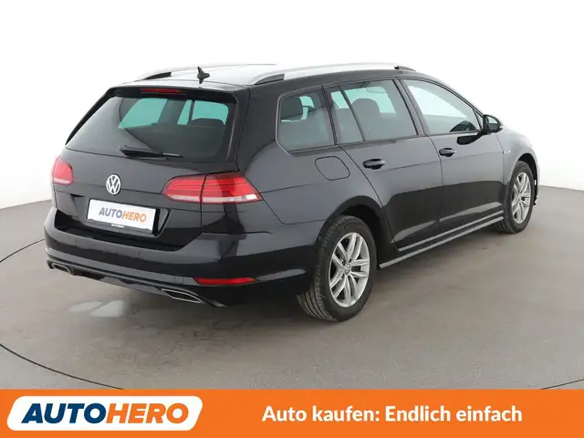 Volkswagen Golf view 6