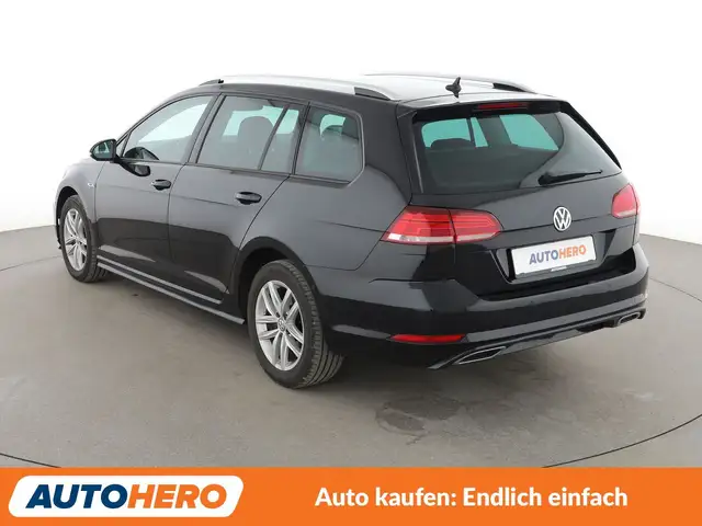 Volkswagen Golf view 4