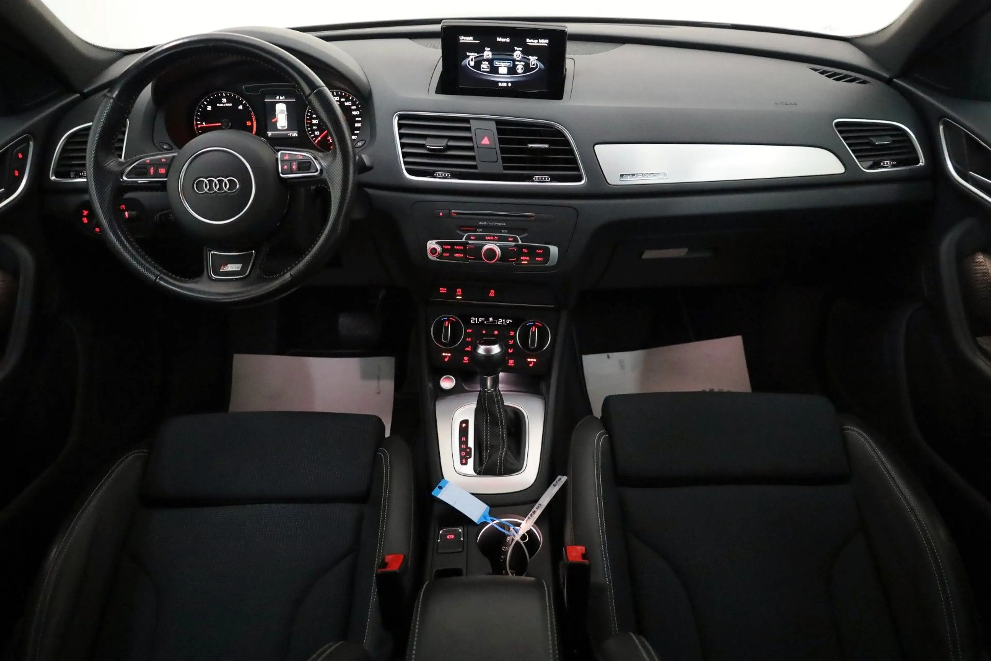 Audi Q3 quattro S Line T.Leder,Navi,Xenon,SH,PDC,AHK — photo 5