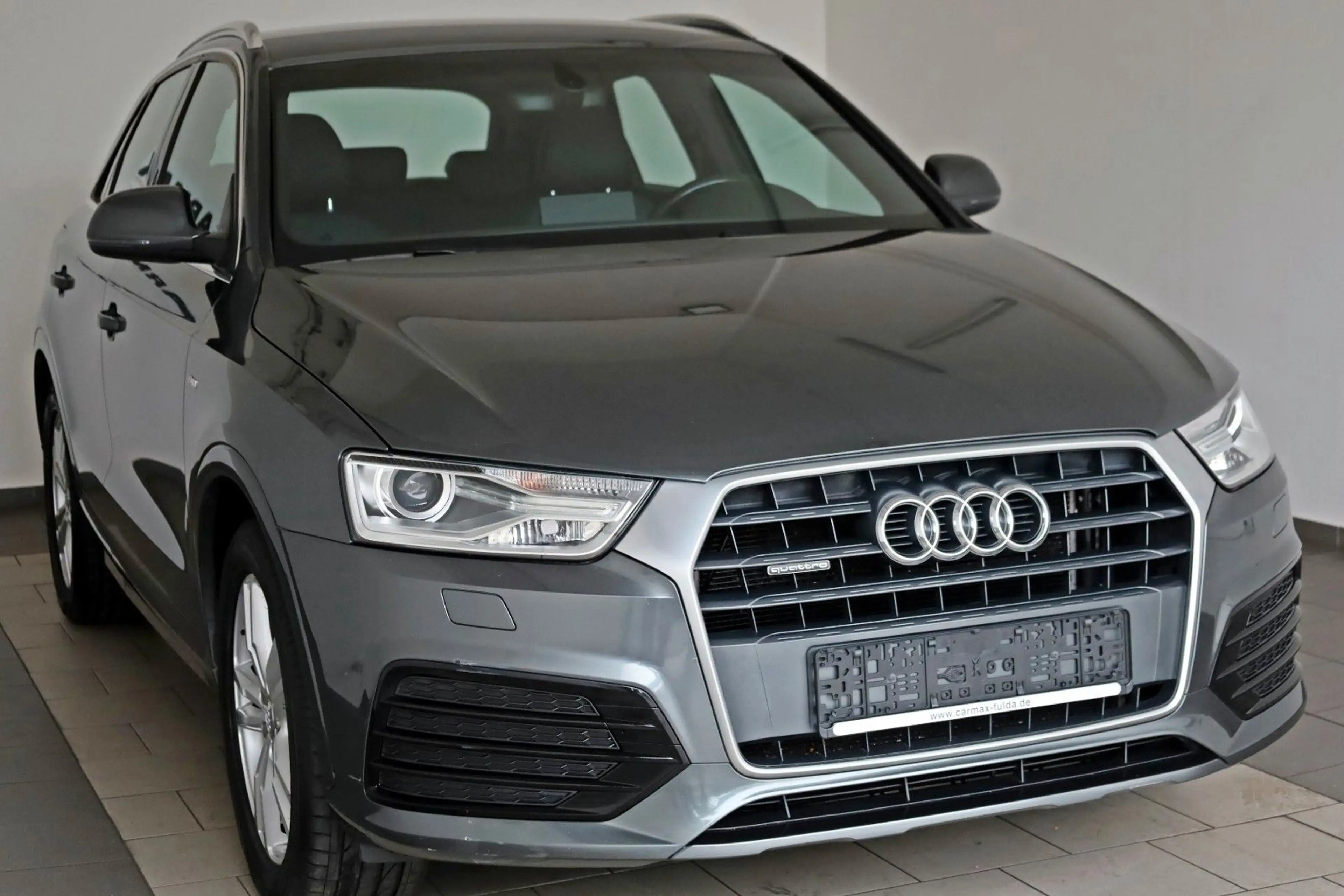 Audi Q3 quattro S Line T.Leder,Navi,Xenon,SH,PDC,AHK — photo 7