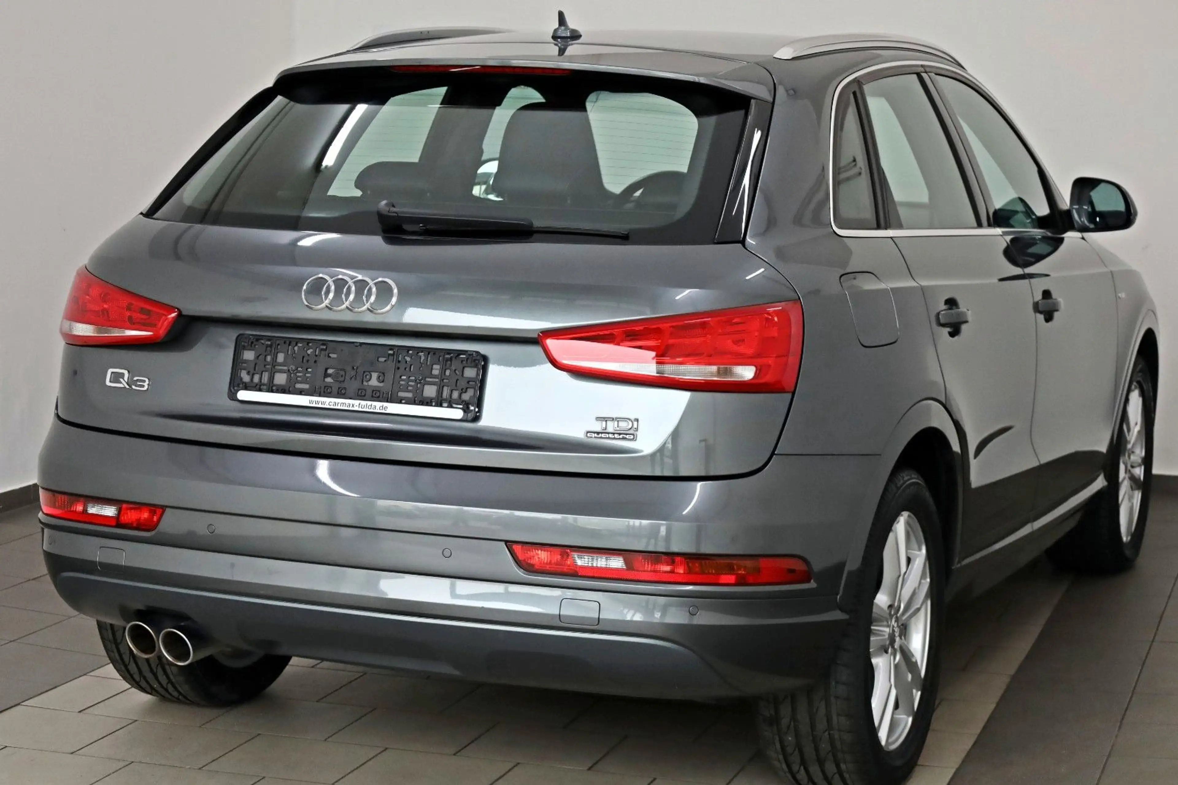 Audi Q3 quattro S Line T.Leder,Navi,Xenon,SH,PDC,AHK — photo 2