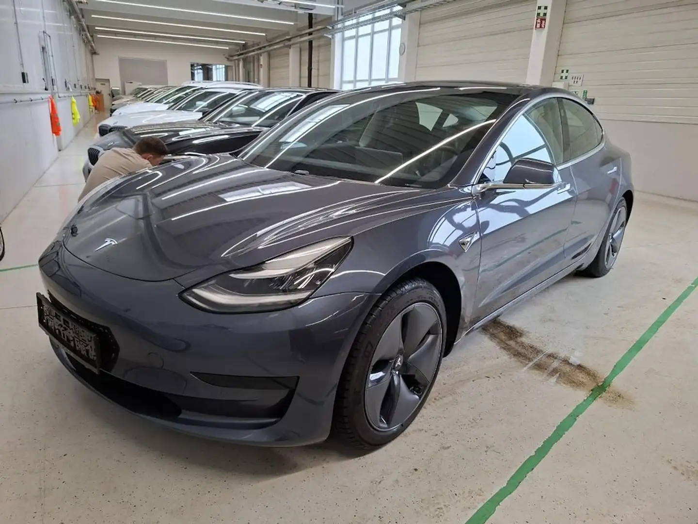 Tesla Model 3 Standard Range RWD Plus 57,5kWh Grau - 1