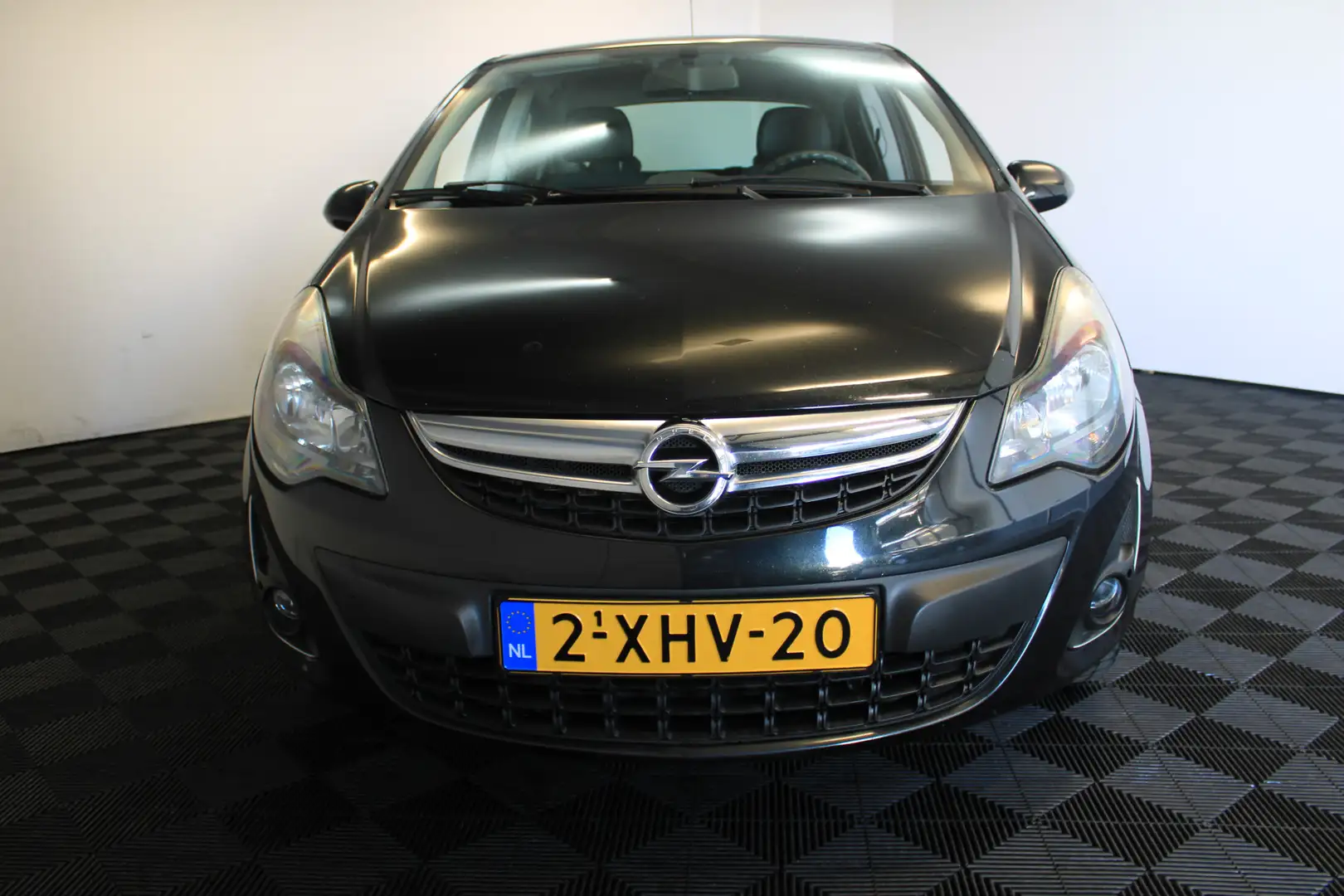 Opel Corsa 1.2-16V BlitZ Zwart - 2