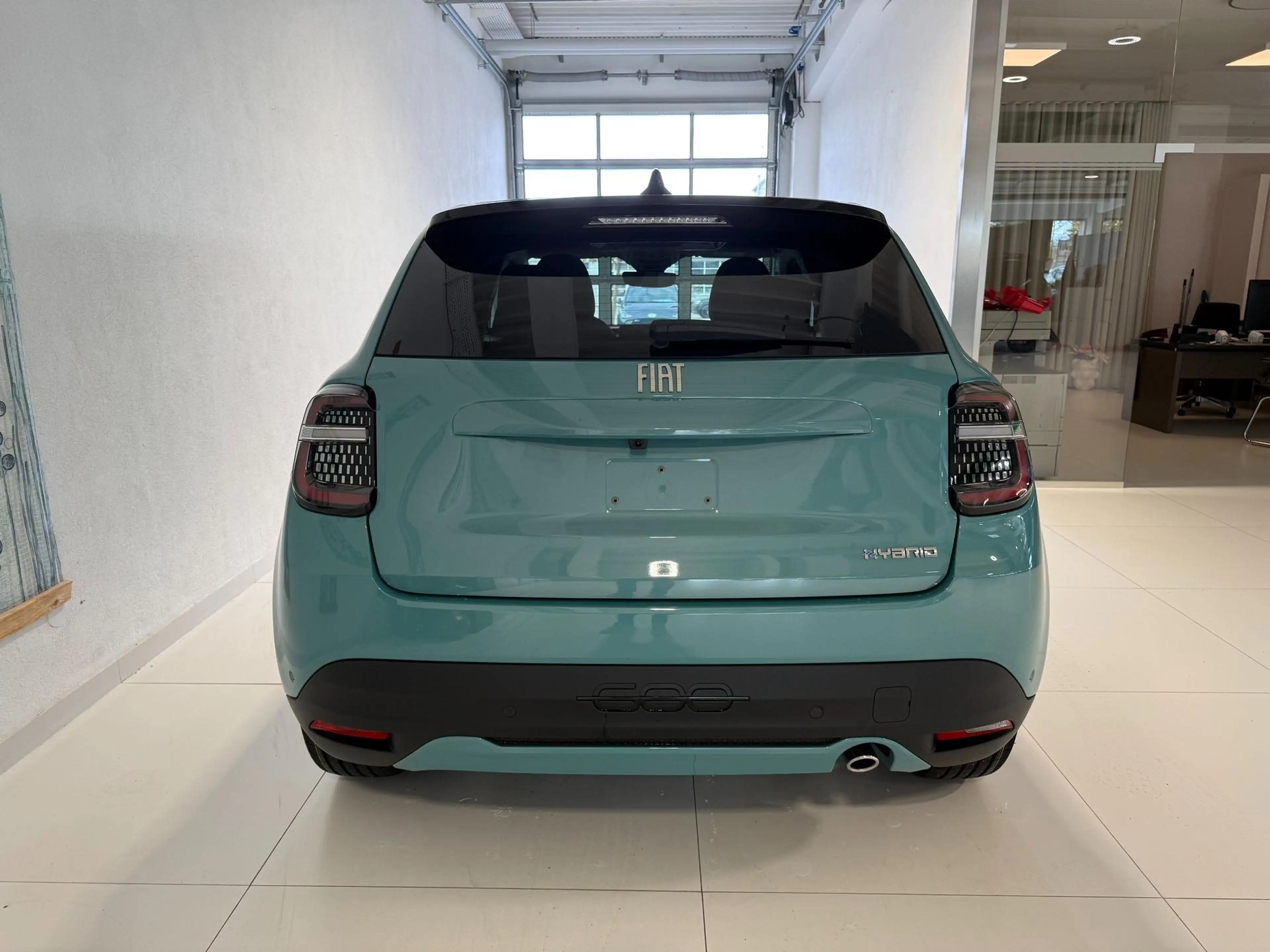 Fiat 600 La Prima Hybrid 1.2 T3 107 kW (145 PS) DCT, Win... — photo 6