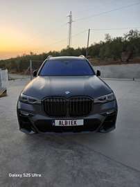 xDrive40d   edition dark shadow