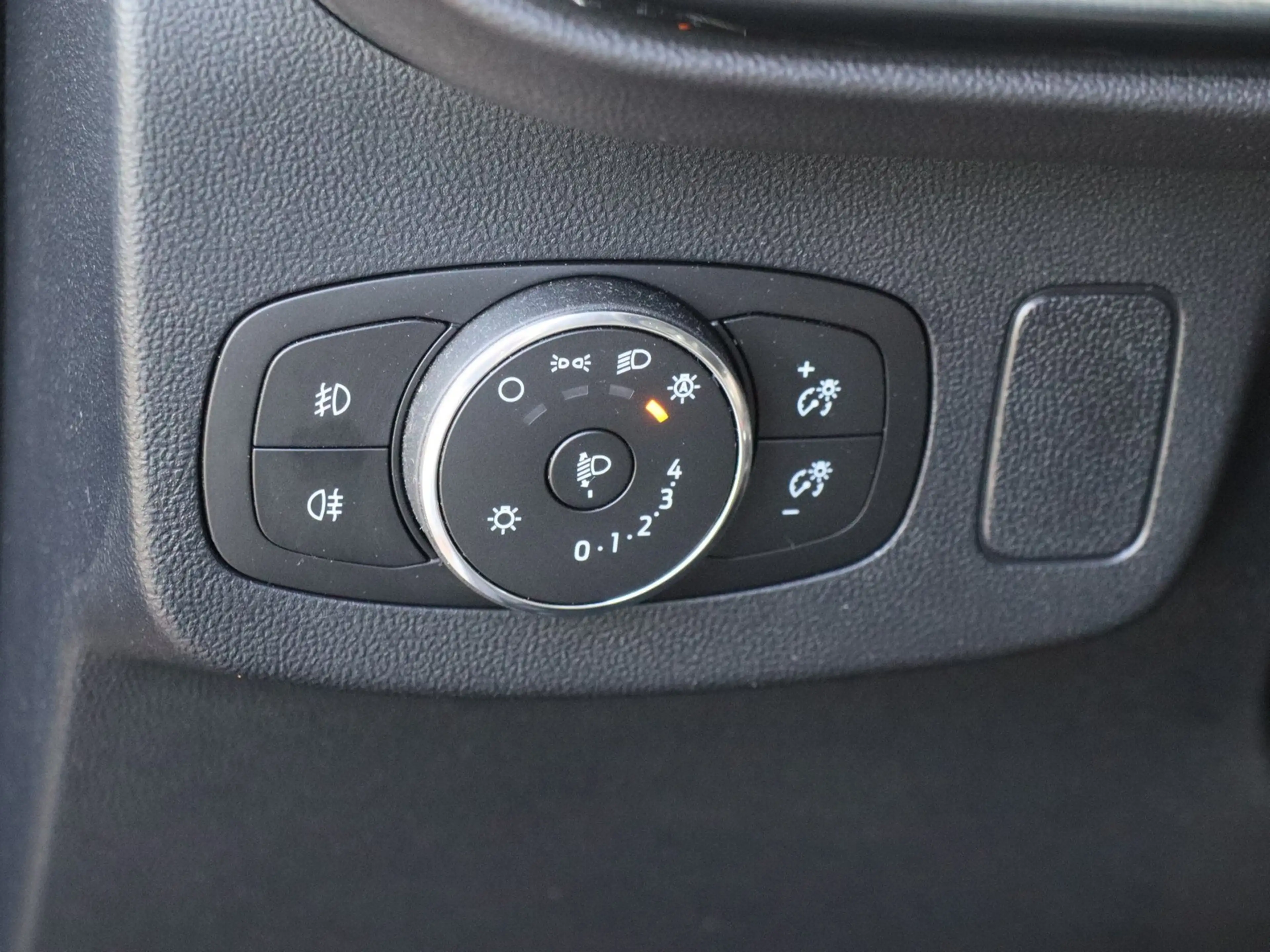 Ford Puma Hybrid Titanium Ganzjahresreifen Winter-Paket — photo 14