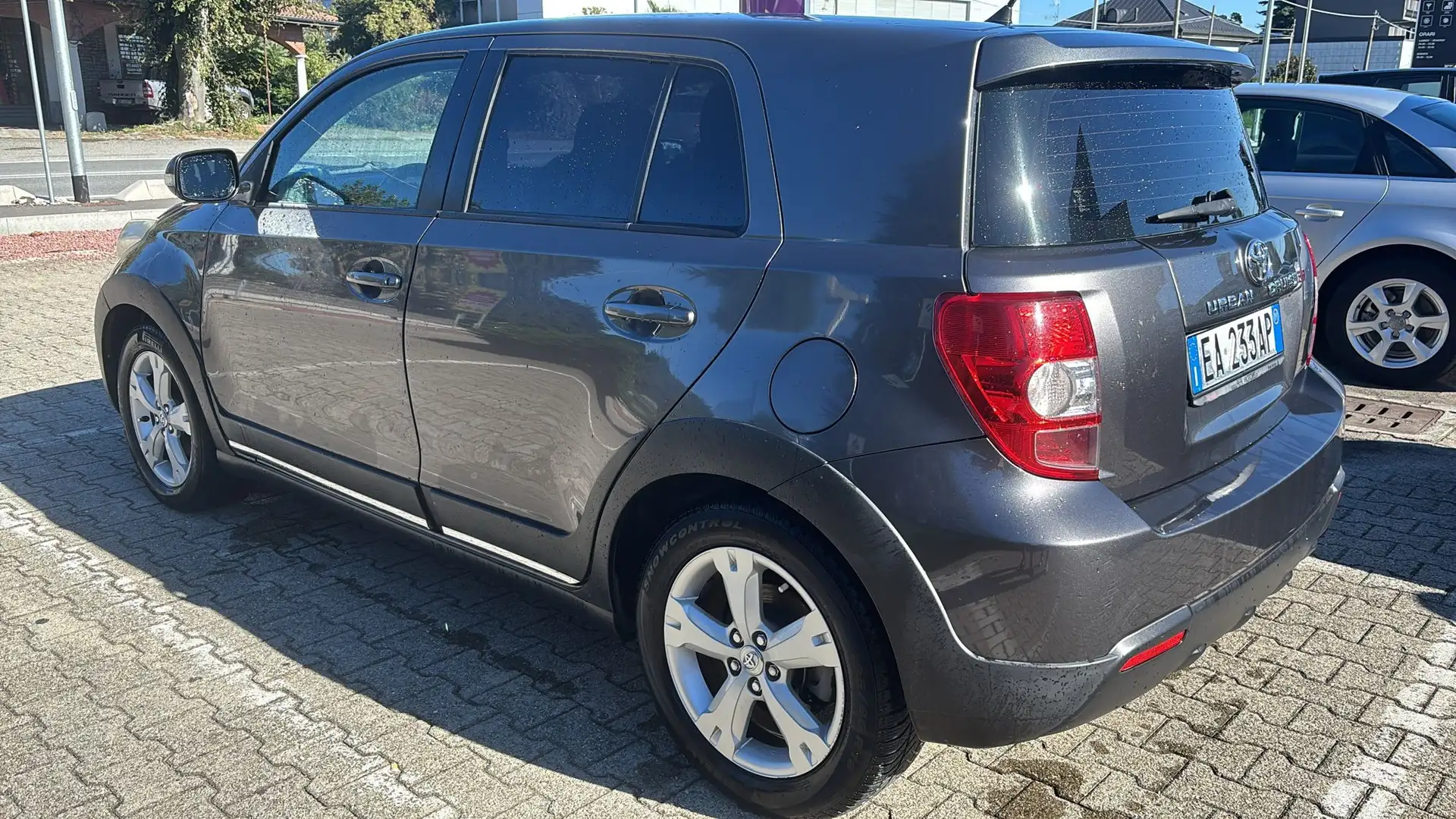 Toyota Urban Cruiser Brun - 2