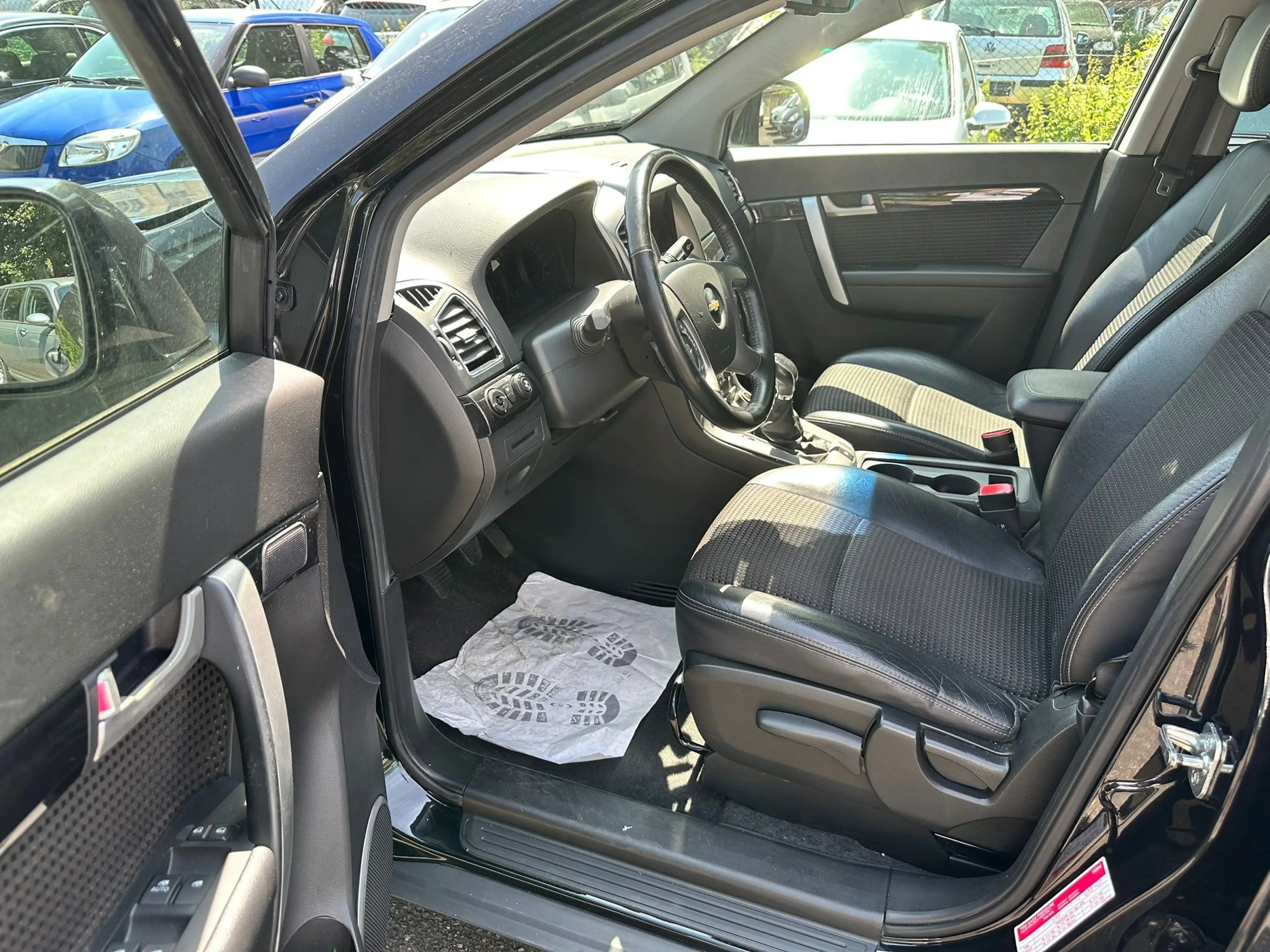 Chevrolet Captiva 2.4 LT 7 Sitze Leder Navi KameraTÜV 11/2025 — photo 9