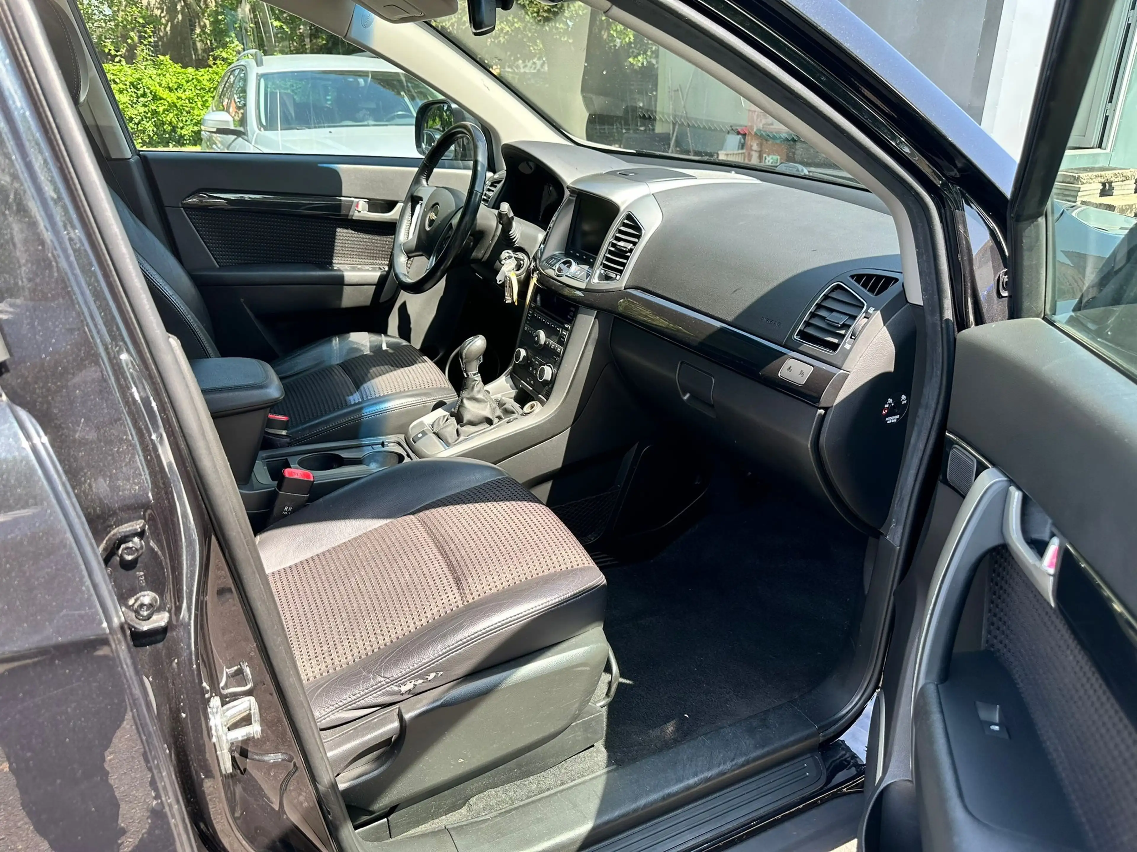 Chevrolet Captiva 2.4 LT 7 Sitze Leder Navi KameraTÜV 11/2025 — photo 11