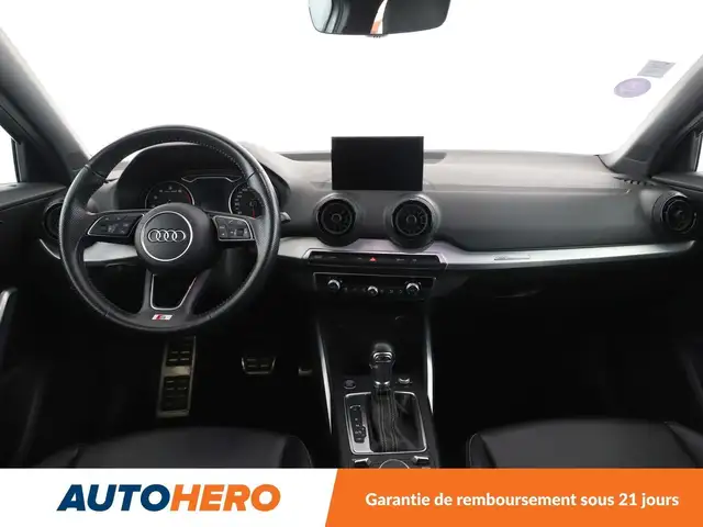 Audi Q2 view 12