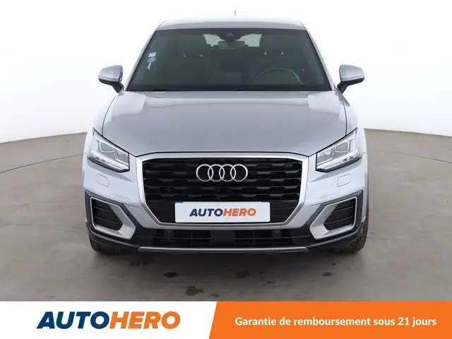 Audi Q2 view 9