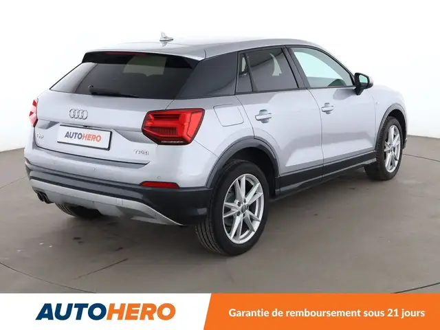 Audi Q2 view 6